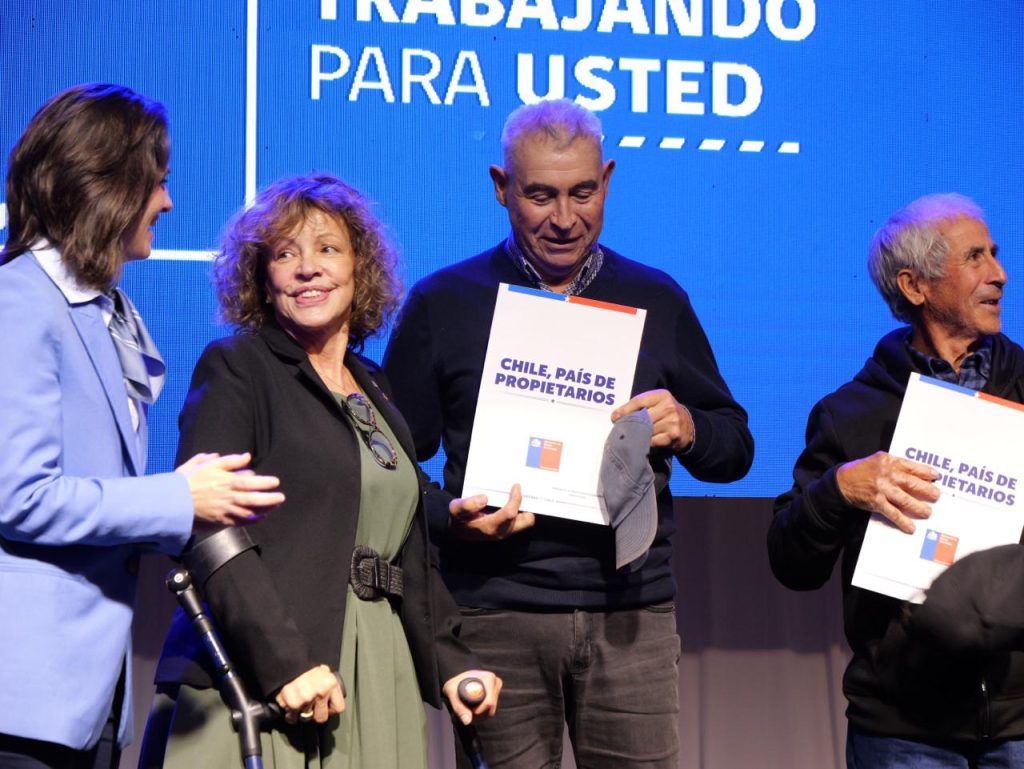 Entrega de títulos de dominio en O’Higgins